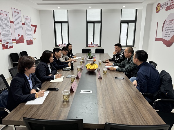 交流學(xué)習(xí)座談會1.jpg 交流學(xué)習(xí)座談會1.jpg