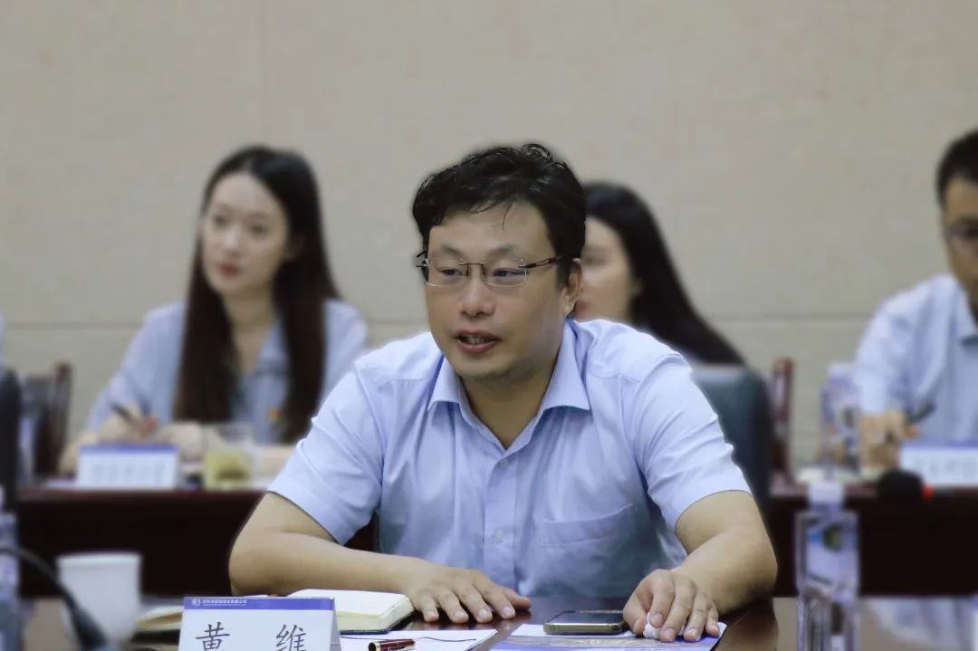C:\Users\Administrator\Desktop\各种照片\8.10田总常总来恒翔\微信图片_20220811104611.jpg