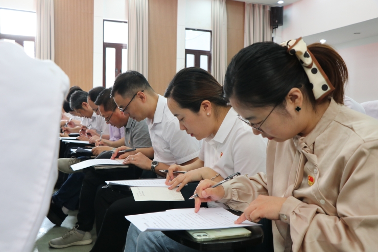 考试-修改尺寸.jpg 考试-修改尺寸.jpg