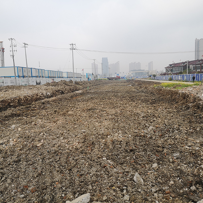 冬青路路基開(kāi)挖.jpg 冬青路路基開(kāi)挖.jpg