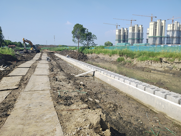 花溪河:驳岸.jpg 花溪河:驳岸.jpg